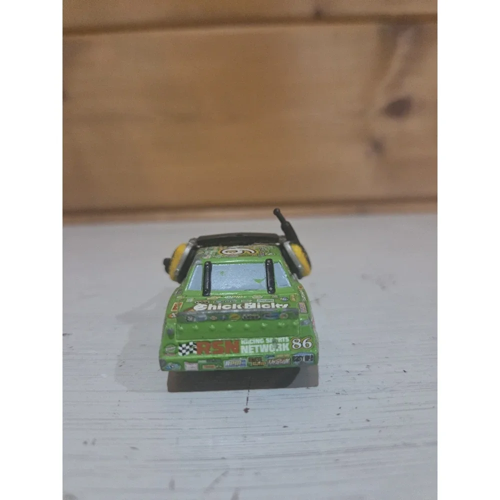 Disney Pixar Cars Diecast Vehicle Chick Hicks 86 Headset Pit Crew Toy Mattel